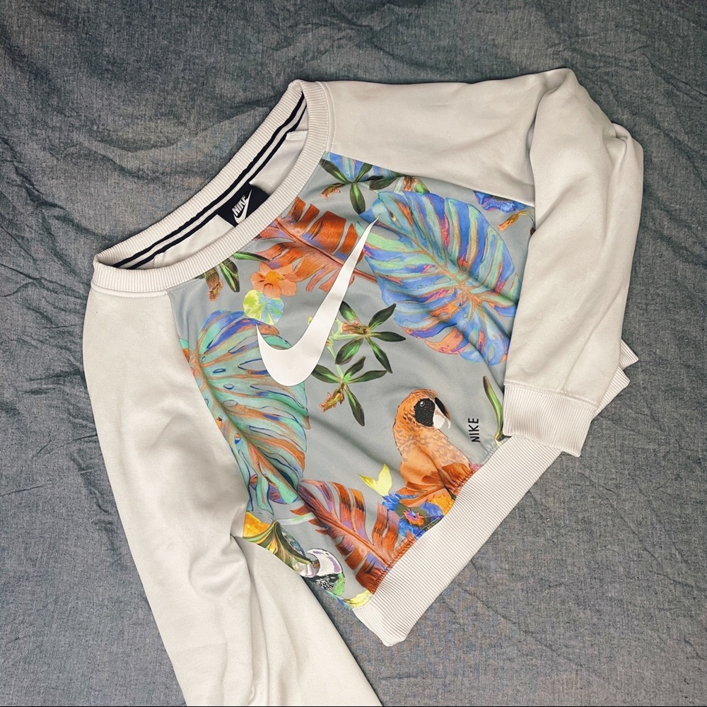 Nike sweatshirt floral activewear XS